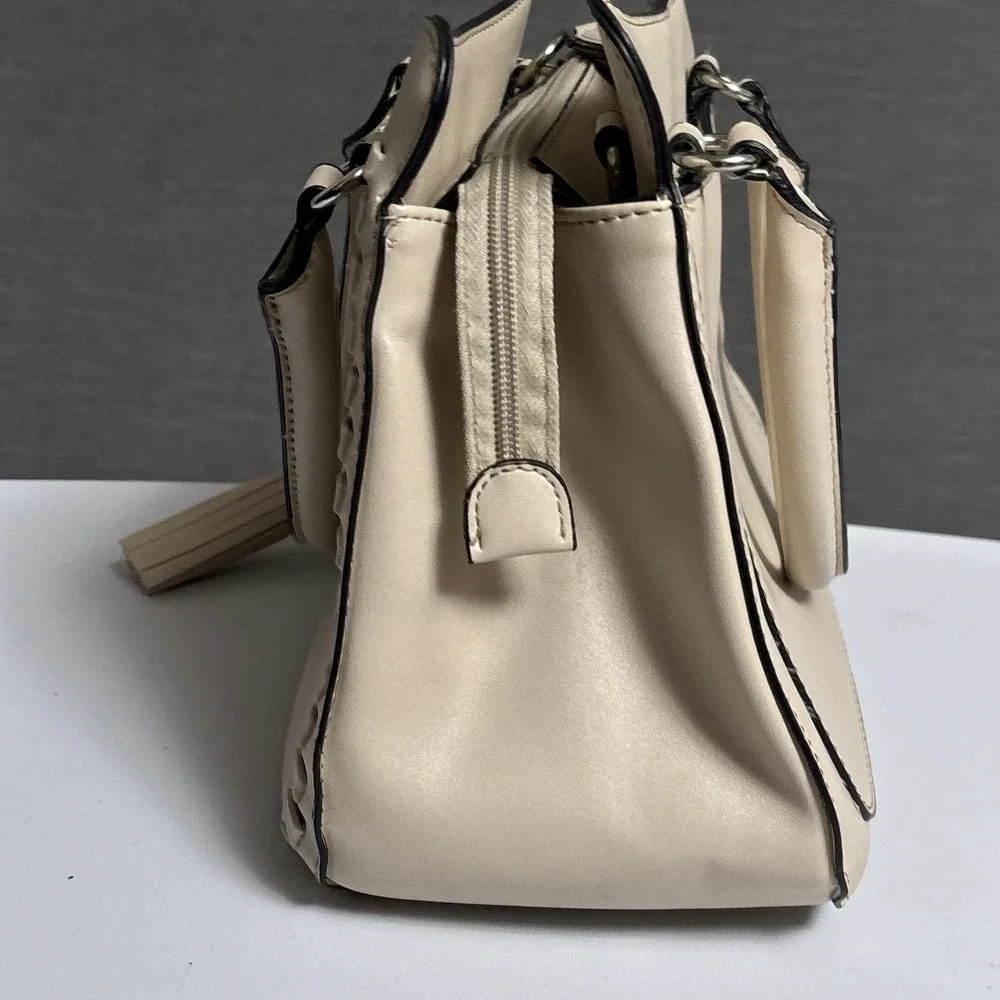 London Fog Satchel‎ Top Double Handle Bag Beige Faux Leather Tassel Purse Medium